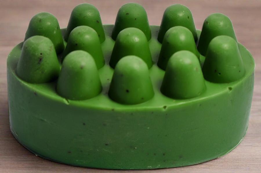 Bee Kind Naturally Shine-Kawakawa Shampoo Bar - Saddlery Direct